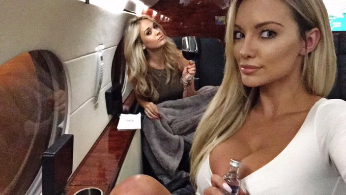 Runnin thru the 6 with my woes. @lindseypelas 💜✈️ http://t.co/Q3MRVcm1Rf<a class="tags" href="/tag/lindseypelas">@lindseypelas</a><a href="/tag/smile"class="tags"><span>#smile</span></a><a href="/tag/lifestyle"class="tags"><span>#lifestyle</span></a><a href="/tag/bts"class="tags"><span>#bts</span></a><a href="/tag/host"class="tags"><span>#host</span></a><a href="/tag/blonde"class="tags"><span>#blonde</span></a><a href="/tag/reporter"class="tags"><span>#reporter</span></a>