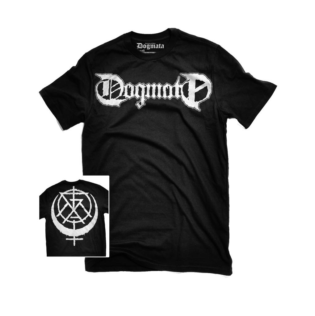 "Everblack"Black cotton 30's Tees, white plastisol ink.
Available Size :M, L, XL
Price : 120
Contact: +628996125810