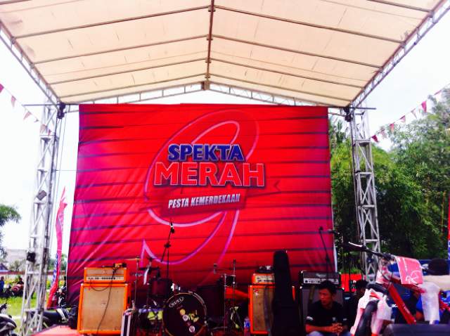 Siang ini di Lapangan Beringin Pakam! Merdeeekaaa \m/