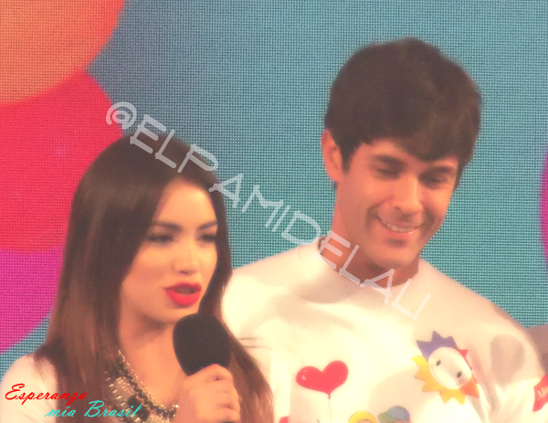 diretodaturquia's tweet photo. @laliespos e @mariannmartinez em #Unsol2015 #EsperanzaMia #tomanza #mariali por @ElPamiDeLali http://t.co/A5q8UonX0W