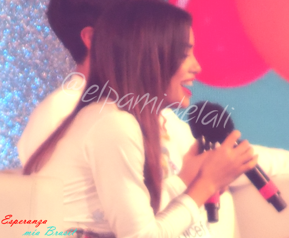 diretodaturquia's tweet photo. @laliespos e @mariannmartinez em #Unsol2015 #EsperanzaMia #tomanza #mariali por @ElPamiDeLali http://t.co/E6lVkkh986