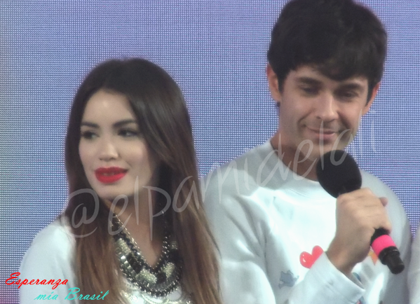 diretodaturquia's tweet photo. @laliespos e @mariannmartinez em #Unsol2015 #EsperanzaMia #tomanza #mariali por @ElPamiDeLali http://t.co/AYVkCqG2Jt