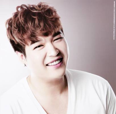 KYUTIEPIEKYU's tweet photo. “@allkpop: SM Entertainment reveals Shindong is no longer in a relationship http://t.co/5jqqLnbnpF http://t.co/8skSFZtgvD” AWWWWW 😭😭💔💔