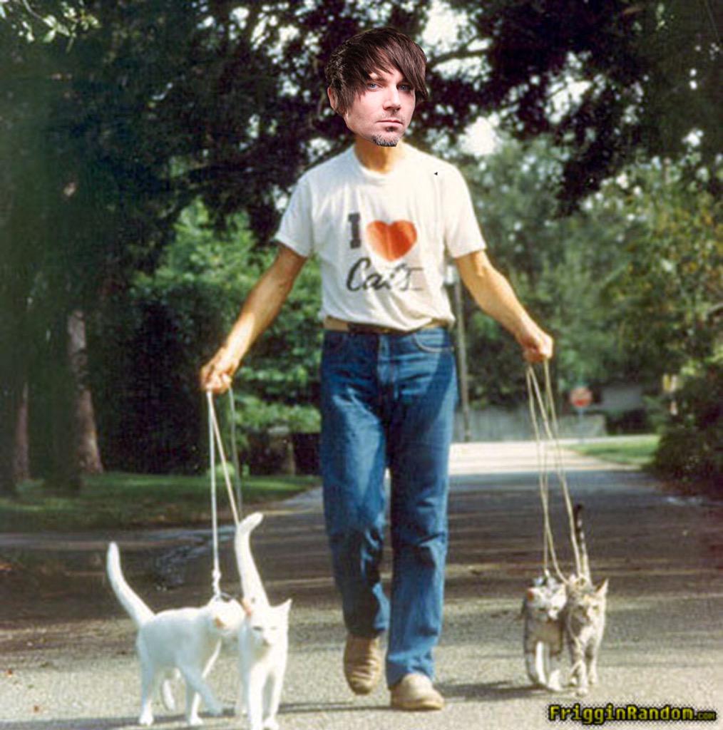 BMScasts's tweet image. Can't wait for @BMS_Billy to finish the show and get home to walk me again! #meow #Billlllay