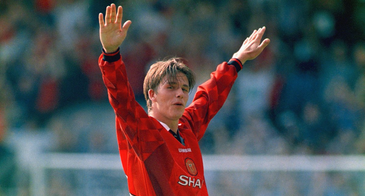 bbcgetinspired's tweet image. David Beckham scored from the halfway line for @ManUtd #OnThisDay in 1996! 

#GetInspired via bbc.in/1mYyMU2.