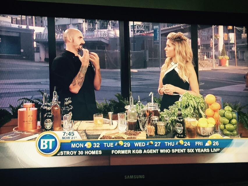 Love seeing these two great people making delicious cocktails! #BarChef  <a href="/FrankieSolarik/">Frankie Solarik</a> <a href="/DinaPugliese/">Dina Pugliese-Mirkovich</a> @BTtoronto