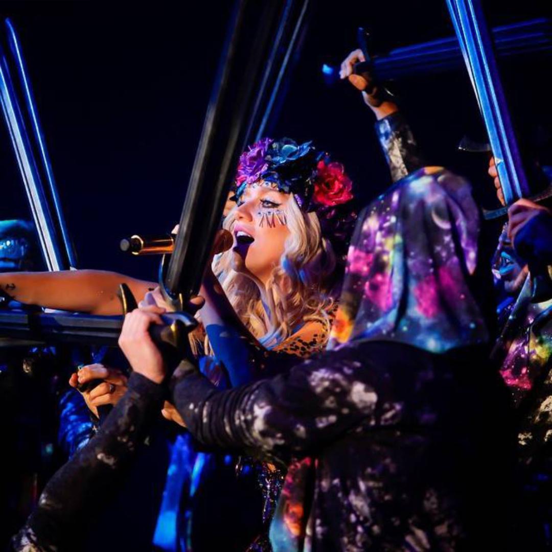 bettykesha's tweet photo. I miss your crazy concerts. 😢😢 @KeshaRose http://t.co/cUmf7xAhi3