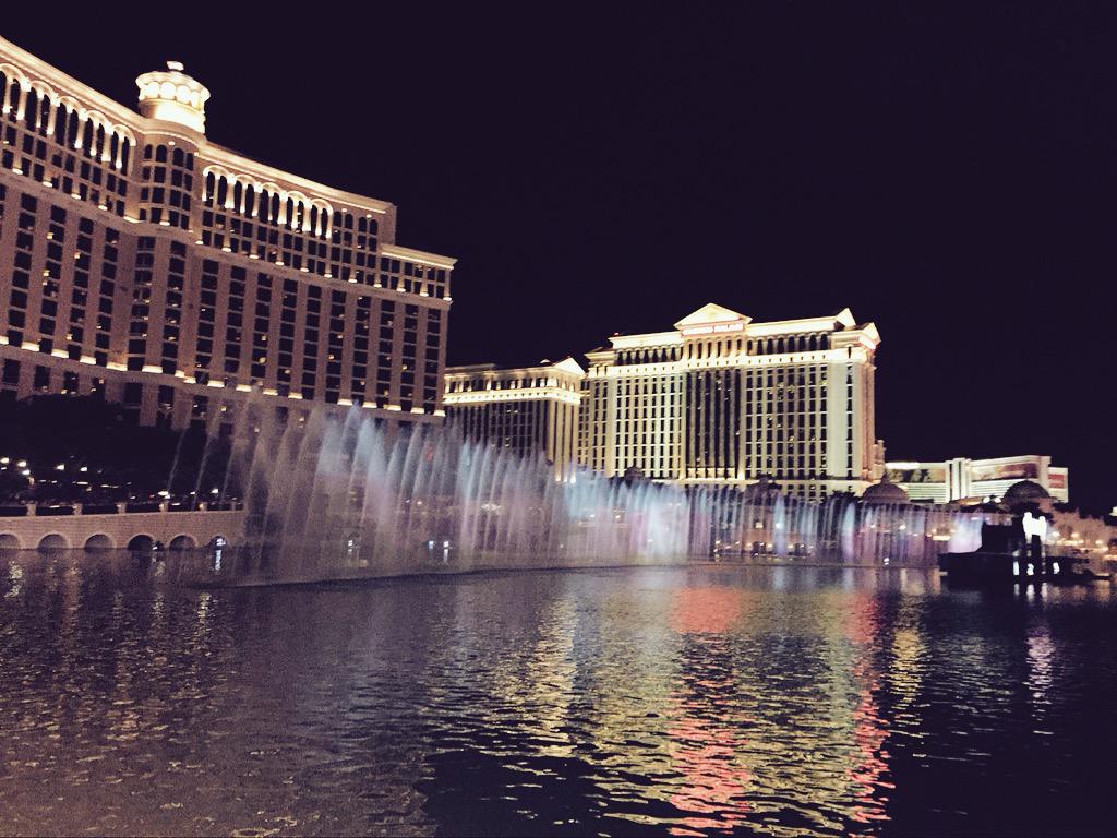 JZantingh1993's tweet photo. Viva las Vegas http://t.co/0a3ovkA1Yt