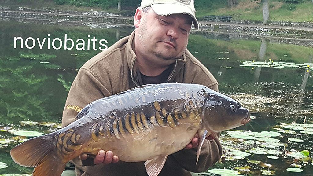 topfisherman1's tweet image. Lost 3 landed 2 only managed these 2 on 1 on the clarity and 1 on the insanity bait is working well @NovioBaits