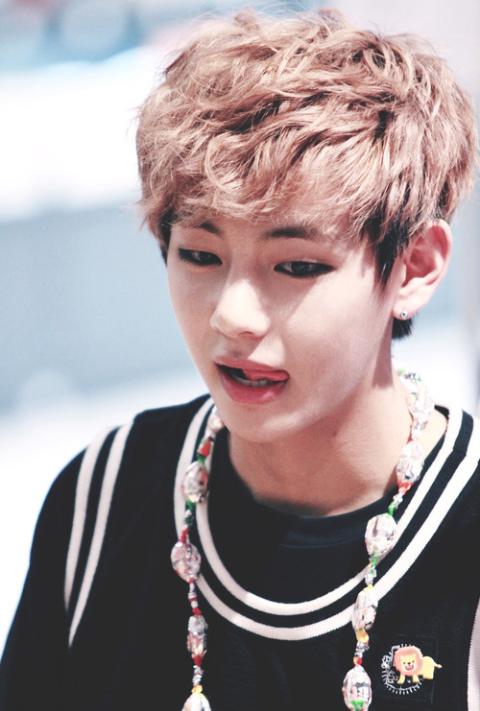 officialyangmi's tweet photo. spam kim taehyung 6/10 http://t.co/69vJUXYc1J