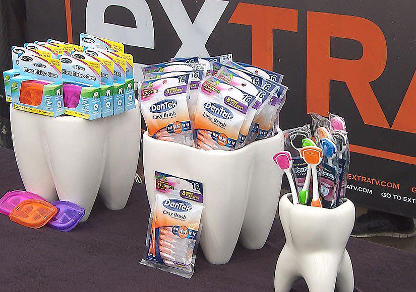 “Extra” is giving an Easy Brush with Flouride cleaner, Comfort Clean Floss Picks and an… couponcousins.net/extra-is-givin…