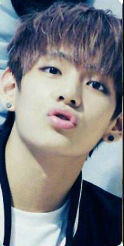 officialyangmi's tweet photo. spam kim taehyung 9/10 http://t.co/Xke2ZFfC4o