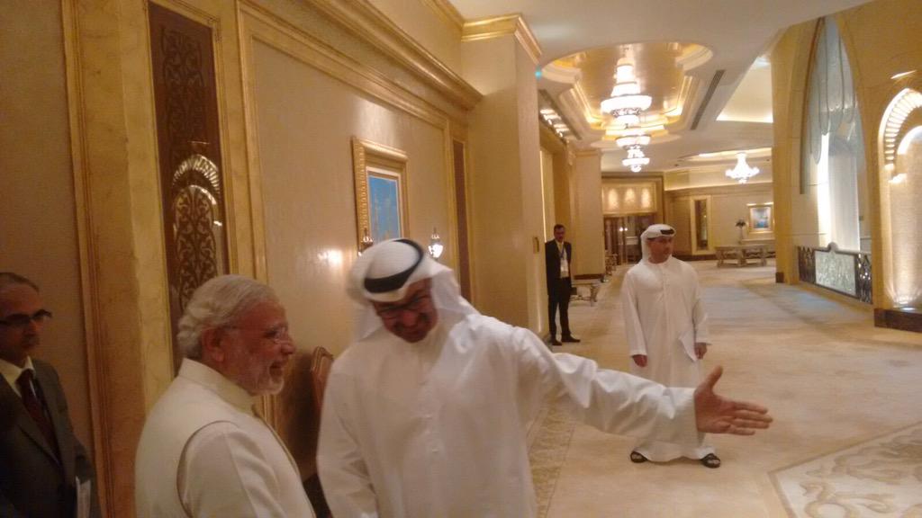 PMOIndia's tweet photo. Leaders meet again...After yesterday's warm welcome HH Sheikh Mohamed bin Zayed Al Nahyan &amp; PM's bilateral. @MBZNews http://t.co/UGLADjDRsQ