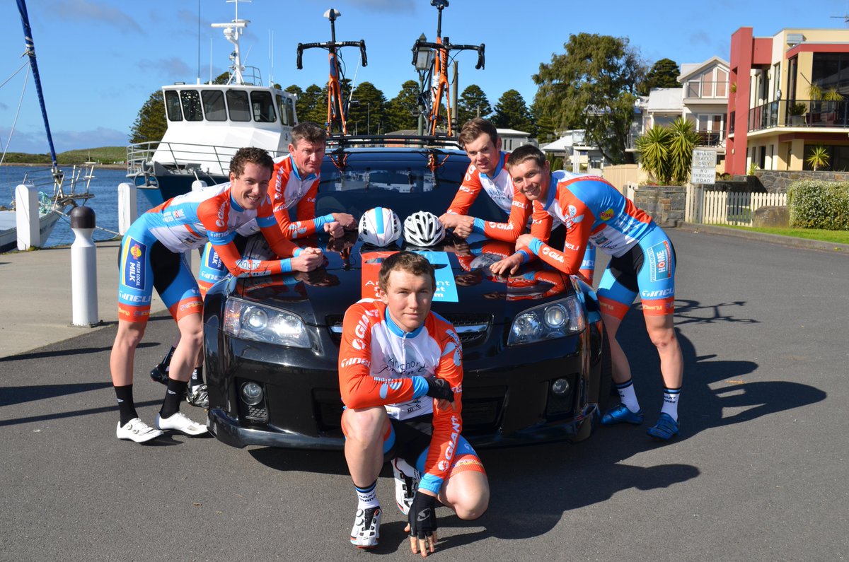 Young local fans go to the young local team for autographs <a href="/moyne_shire/">Moyne Shire Council</a> @cyclingvictoria <a href="/SCcycling/">Service Course LLC</a> #ToGSC15 #wharf
