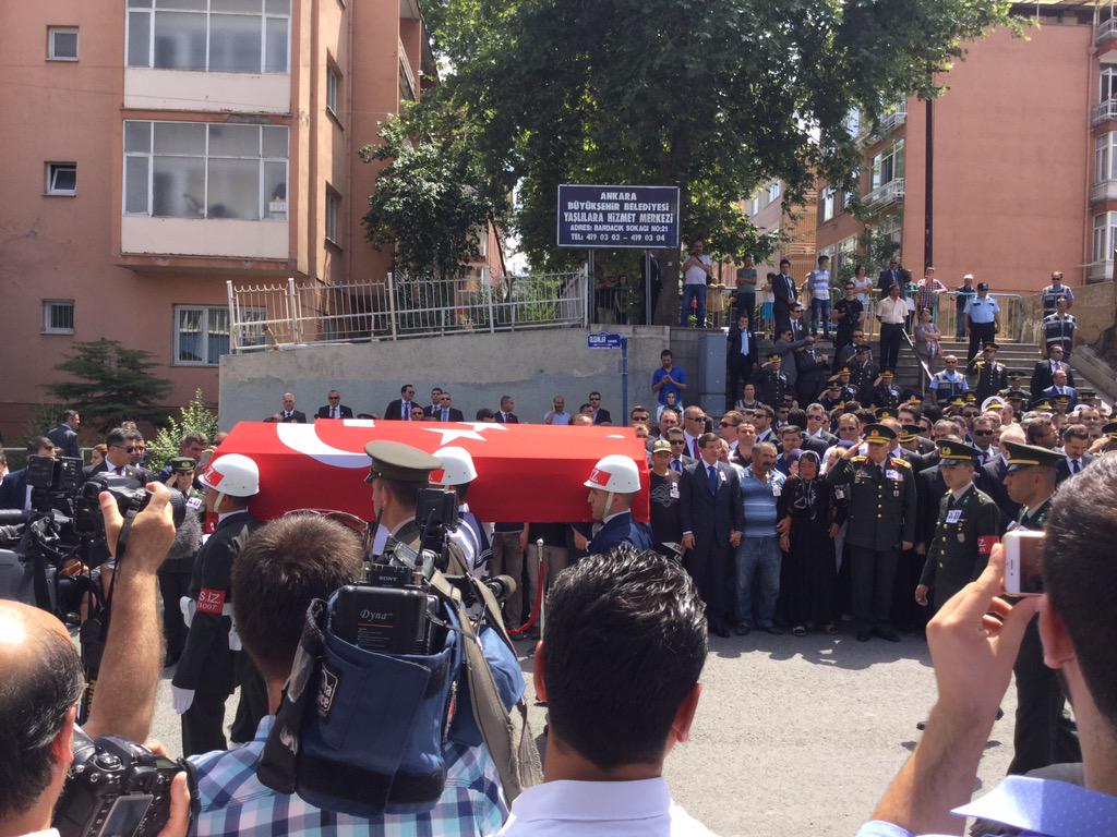 Kars'ta şehit düşen Başçavuş Nurettin Öztürk'ün cenaze töreninden görüntüler: Part 1