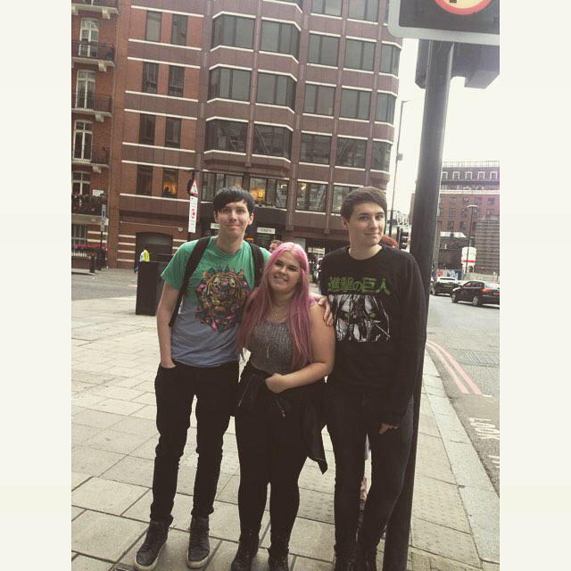 daddydjh's tweet image. dan and phil look like boyfriends omg