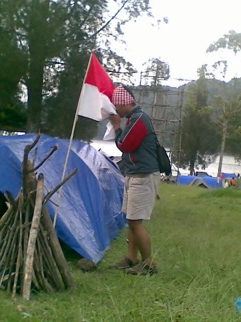 FARZ93's tweet photo. Dirgahayu Republik Indonesia ke-70. Terimakasih para pejuang  #RI70 #Ayokerja #NKRIhargamati http://t.co/Ywr5MA3M4s