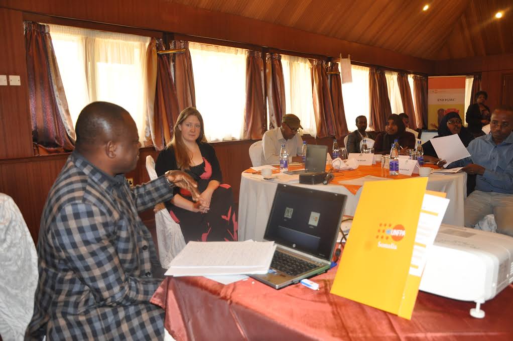 UNFPA_SOMALIA's tweet photo. @achubecky our Reproductive Health Advisor speaks on importance of midwifery training @GKyeyune @Pilirani @RuthKSol http://t.co/xPm203pDFD