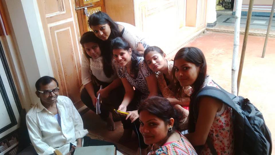 ImsDia's tweet photo. The Students of 3rd semester Fashion dept are doing a design project based on #historyofIndia http://t.co/qoBZh8AfDa