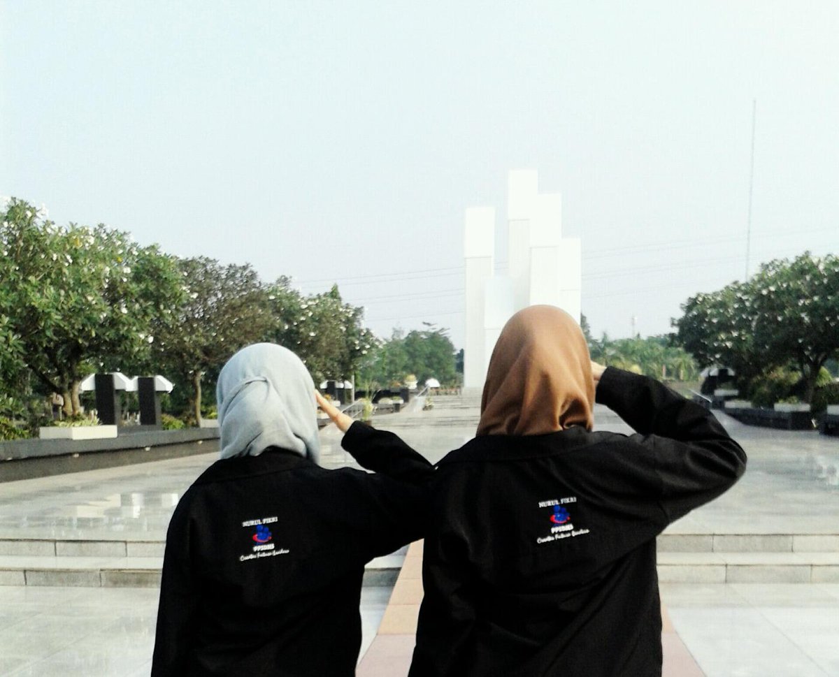 Tangkai Daun tweet media