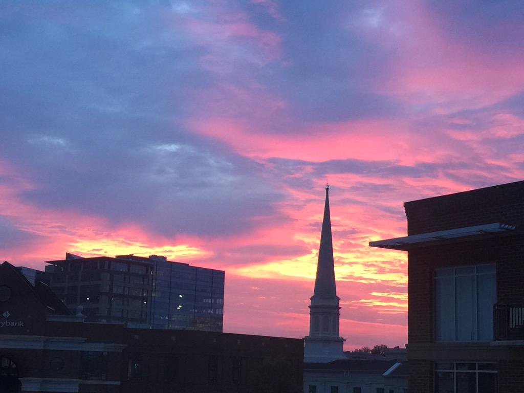 linguaU's tweet photo. ¡Buenos días! Good morning greenville! Follow us to #raiselittlelinguists #yeahthatgreenville #langchat #learnspanish http://t.co/gXUTjRRV0I