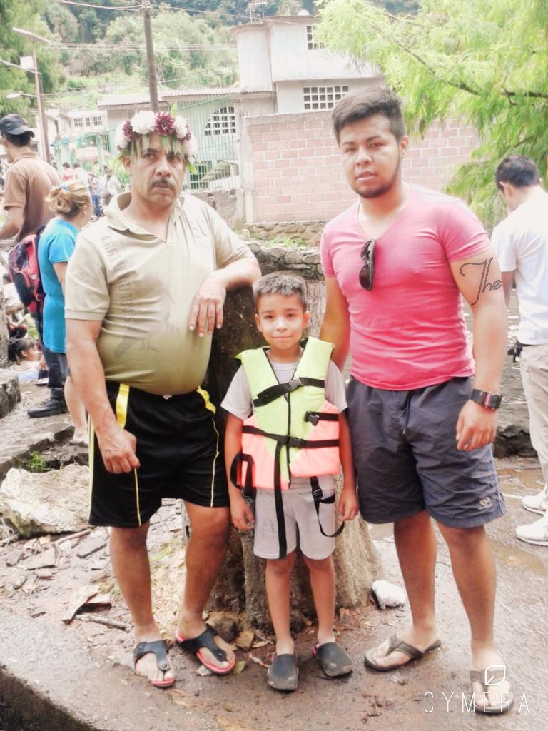 robenn75's tweet photo. En chalma sacando mis pecados #señordechalma http://t.co/JfoI6PBccV