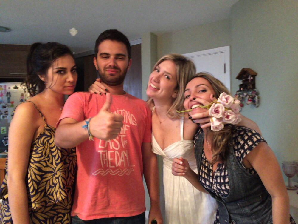 raidiz's tweet photo. Nunca postaria no instagram, @mayaralepre @TaisAlvarenga http://t.co/ZW9S35rcY7