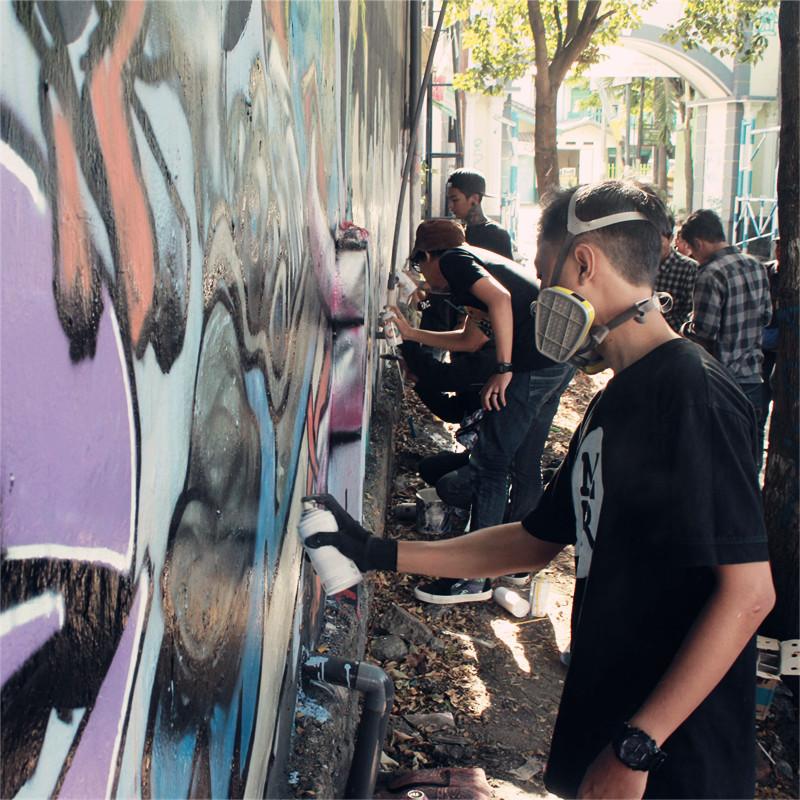adhityaseg's tweet photo. Kembali bernoda 5
#malang #jamming #graffiti http://t.co/Y3Bql0WAFf