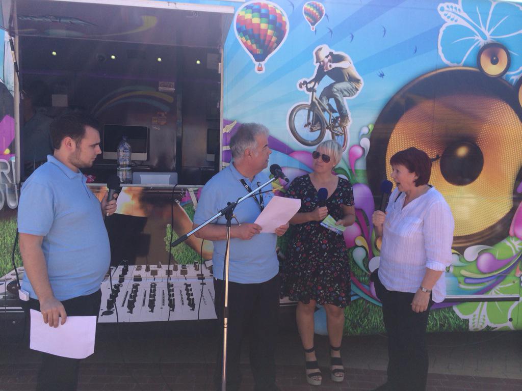 .<a href="/lisburnett/">Lis Burnett🏴󠁧󠁢󠁷󠁬󠁳󠁿🇺🇦🏳️‍⚧️🏳️‍🌈</a> &amp; Sarah <a href="/visitthevale/">Visit the Vale</a> on <a href="/BRORADIO/">Bro Radio</a> talking about regen &amp; events on #BarryIsland delivered by <a href="/VOGCouncil/">Vale Council 🏴󠁧󠁢󠁷󠁬󠁳󠁿🇺🇦</a>