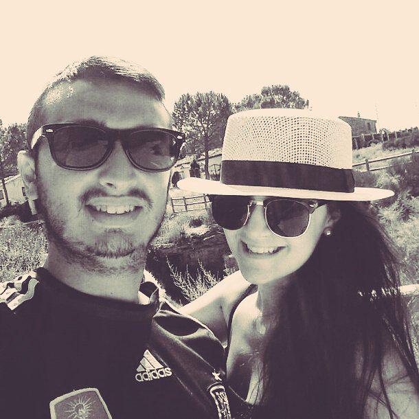 Mariiiiisa_'s tweet photo. Algunas personas hacen tu risa un poco más fuerte, tu sonrisa un poco más brillante. http://t.co/6M8Niw6lgN