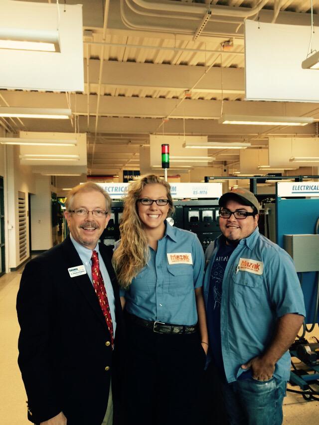 G_Edward_Hughes's tweet photo. Full 8 AM class in Electrical Technology. More students preparing for careers @ Gateway! http://t.co/tk3liDgH65