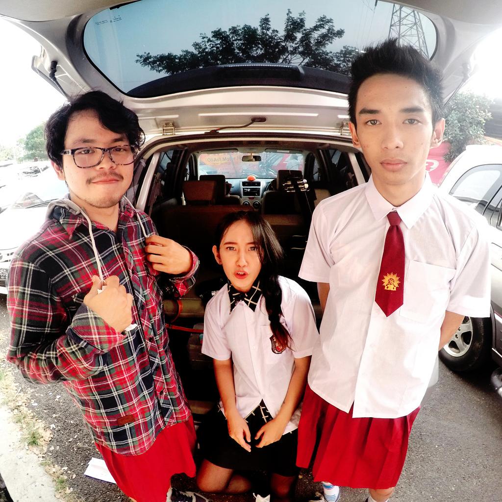 disuruh jadi anak eS De sama <a href="/stereokilla_/">Stereokilla</a> 😂😂