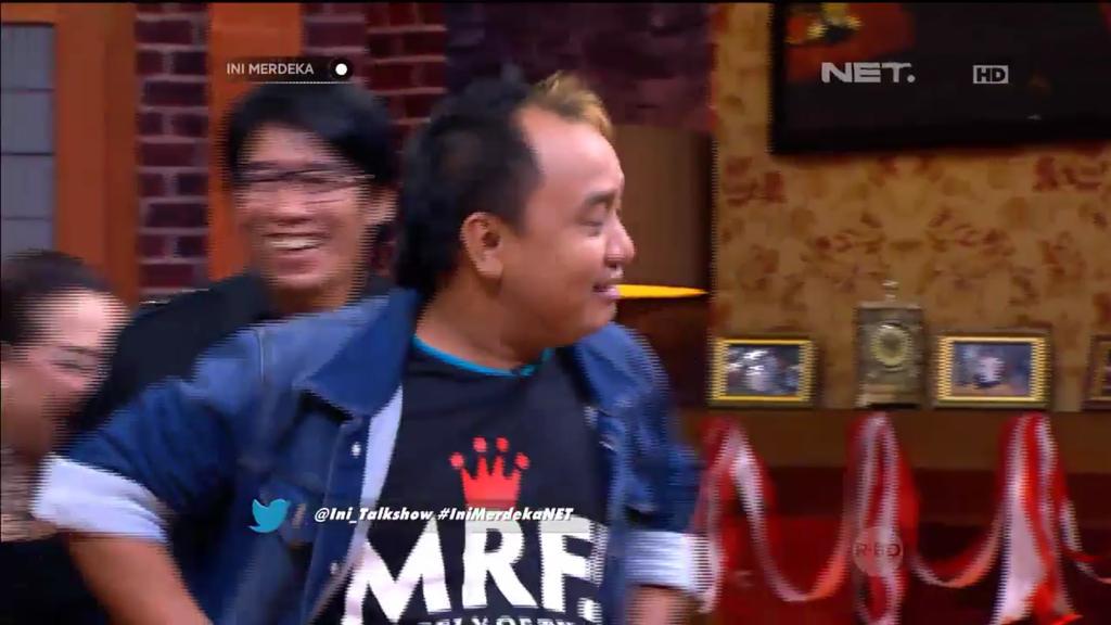 Duosolpet's tweet photo. Waaooooww udah hadir aziz gagap @newsuleprikitiw @Ini_Talkshow #inimerdekaNET http://t.co/HQFY9PJ9ov