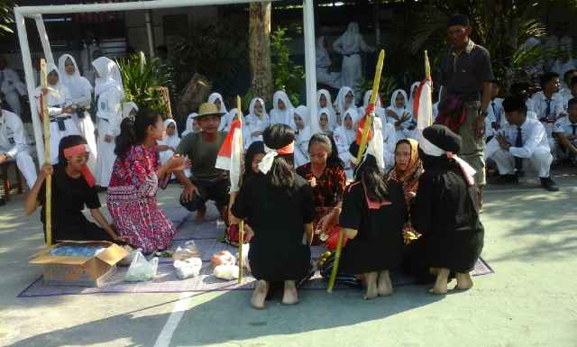 GadingAwal's tweet photo. [17AGUSTUS2015]#70th http://t.co/L78x4SJMfX