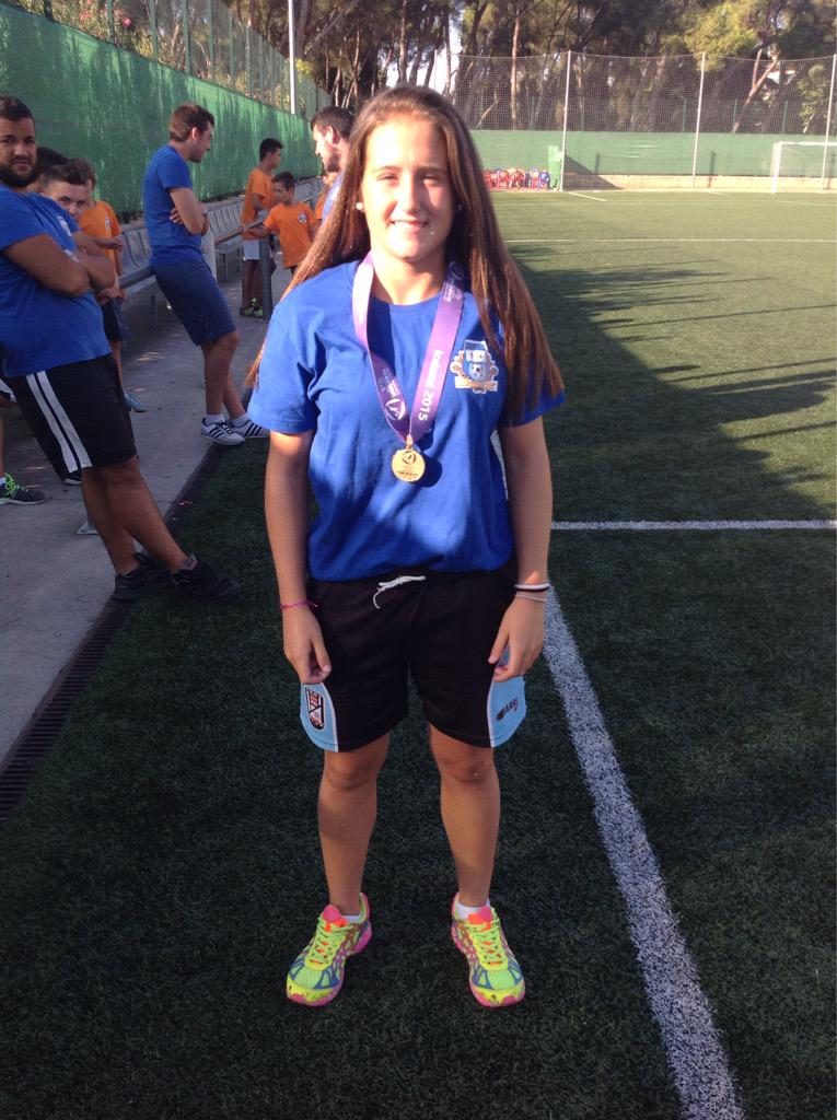 Mucha suerte a nuestra @nataliafutbol10 en el <a href="/SevillaFC/">Sevilla Fútbol Club</a> #femenino. Te deseamos lo mejor desde #SSS.