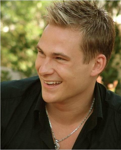 blue_fanpage's tweet photo. Good luck Lee xxx @officialblue I love you with all my heart & will always support you! God bless #getwellsoonLee http://t.co/xPgVo0tE6C