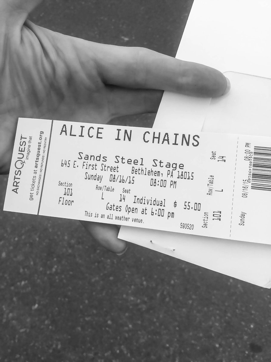 KrisGelder's tweet photo. Last minute AIC concert @SteelStacks @johngelder5 @4TiffanyDavies @2bullsharkbilly @Musikfest @AliceInChains http://t.co/IxLKNkxC4K