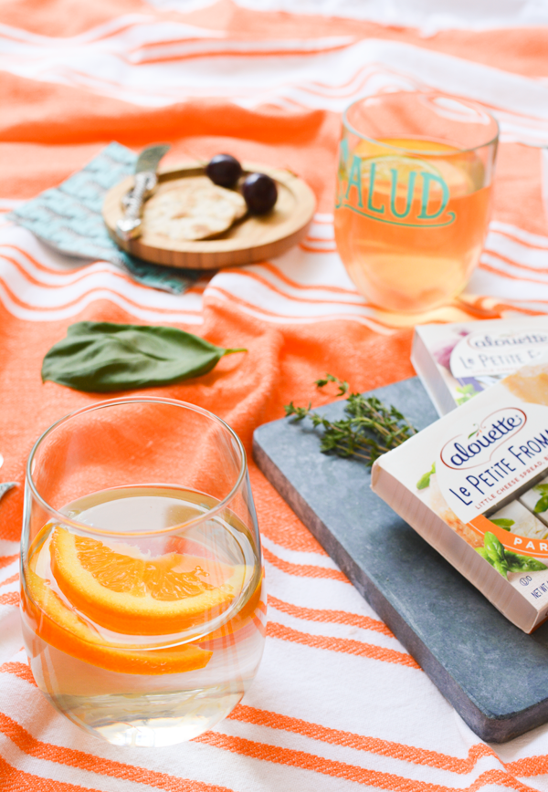 CupcakesCutlery's tweet photo. Playdate Snacks for Adults. Because why should kids have all the fun? (ad) #thisischeese http://t.co/ulxJWTMsFU http://t.co/2YCu8XtBkq