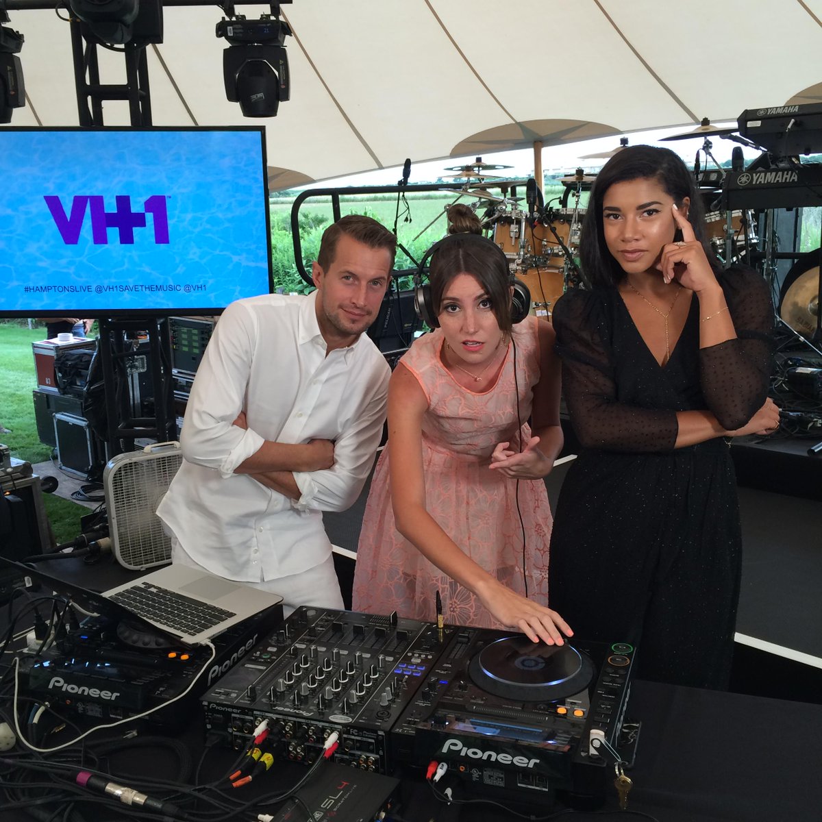VH1 Music tweet media