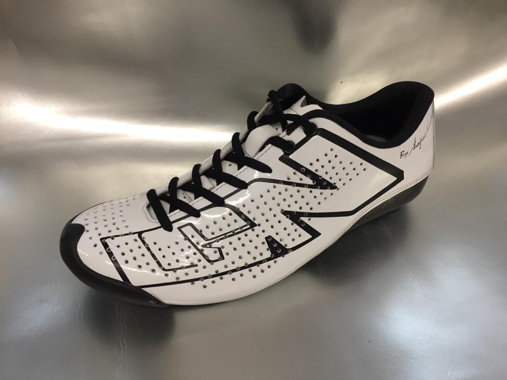 LGNSport's tweet photo. Only Laces http://t.co/GBf4IYy5lI