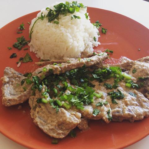 Delicioso #curry d cordero, nada picante y deliciosamente especiado, gracias a <a href="/BlackPepperCo/">Black Pepper & Co</a> ow.ly/QWACb