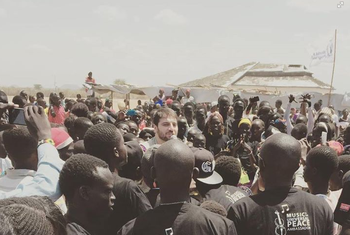 WFP_Media's tweet photo. Singer and WFP Ambassador Against Hunger @SamiYusuf visits Kenya's Kakuma #refugee camp today. http://t.co/mv4RGJvIsI
