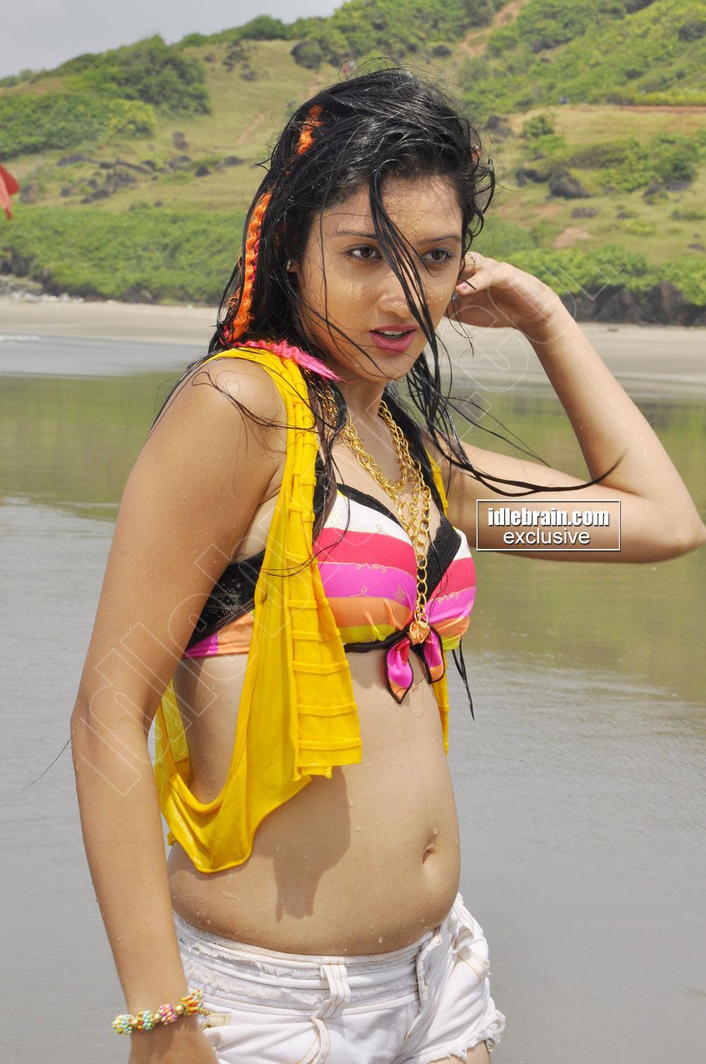 Richa sales panai bikini