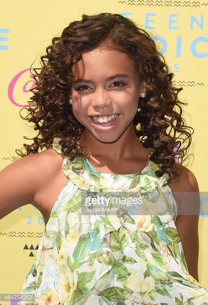 AsiaMonetUpdate's tweet photo. @AsiaMonetRay on TCA Blue Carpet. 💙 http://t.co/nsC2EPekW6