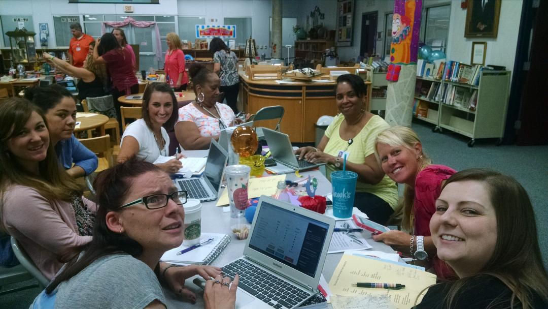 Thomas3rdgrade's tweet photo. Third grade team building circus style! http://t.co/ThEQctOoBq