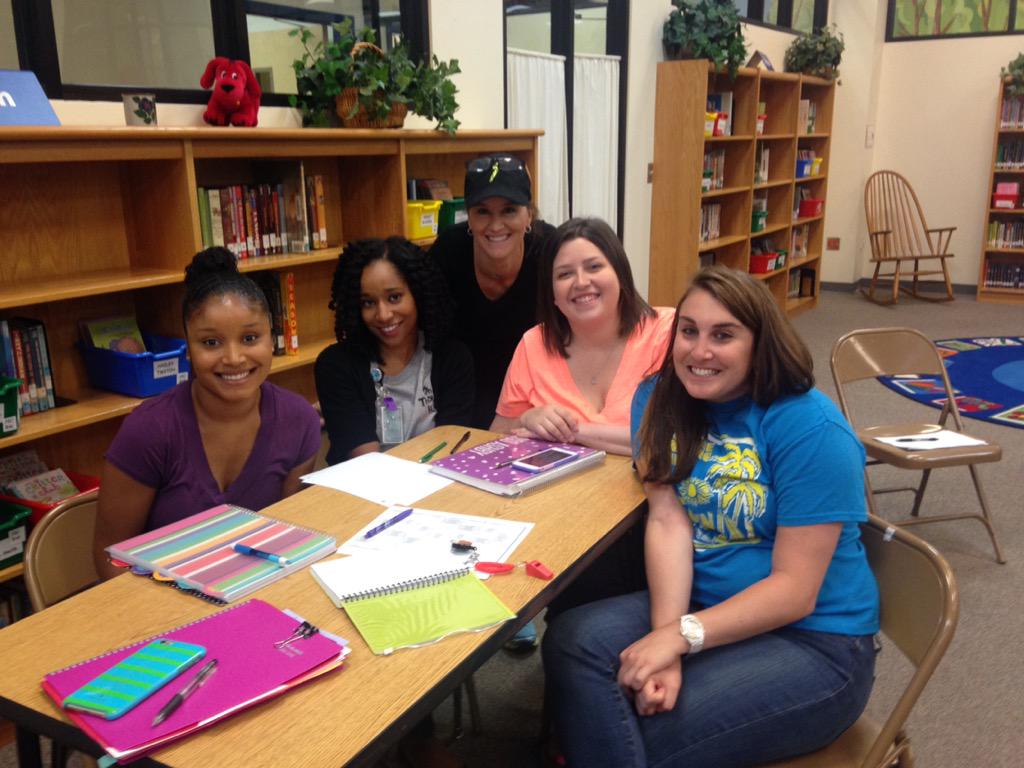 3rdHuffman's tweet photo. Ready for a great year! 🍎✏️📓 http://t.co/eoioPA27Hn