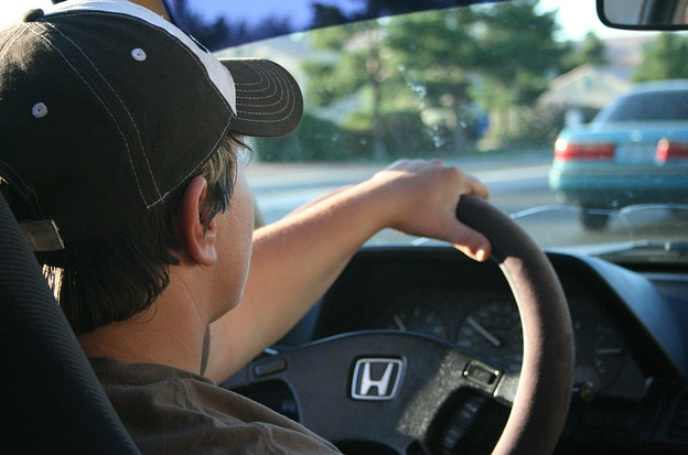parachutecanada's tweet photo. Ready for National Teen Driver Safety Week? Visit #ProjectGearshift for more http://t.co/bSkWiIt28Q #PracticeSafeText http://t.co/HvjISyzuzz