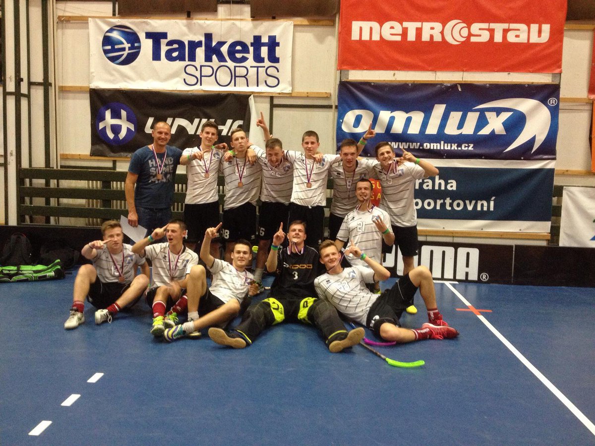 sportsbauskaa's tweet photo. Šie vīri pārsteidza Čehiju! Trešā vieta prestižajā Czech Open turnīrā!  #florbols #floorball http://t.co/CkXKUBnWwT