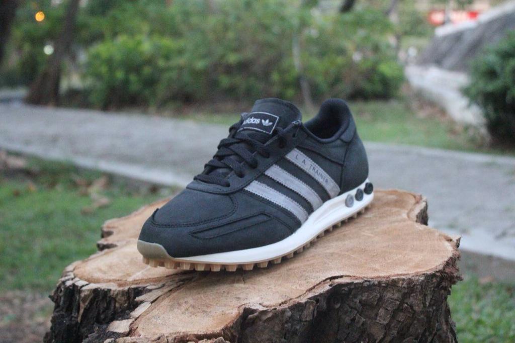 CasualStand's tweet image. La Trainer Nubuck Black Grey sz 42 BNWB 750rb. Cp check dibio  #infocasuals