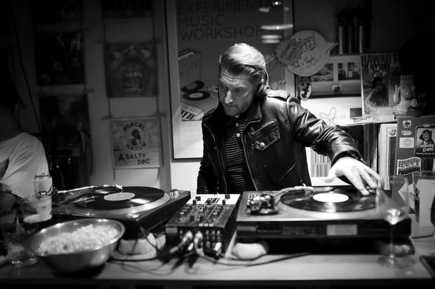 TextaNerd's tweet photo. Christian Reilly: Citrix CTO. DJ. Cricketer. http://t.co/WCDkjdDkUv #TechRepublic #ChristianReilly #techinterview http://t.co/NyB9jcgE2U
